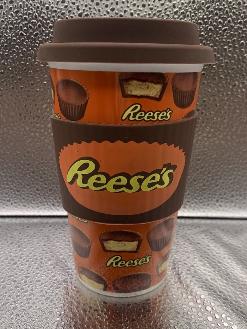 Reese's Cup Ceramic Travel 16 oz  Tumbler with Rubber Lid & Wrap - Brand New